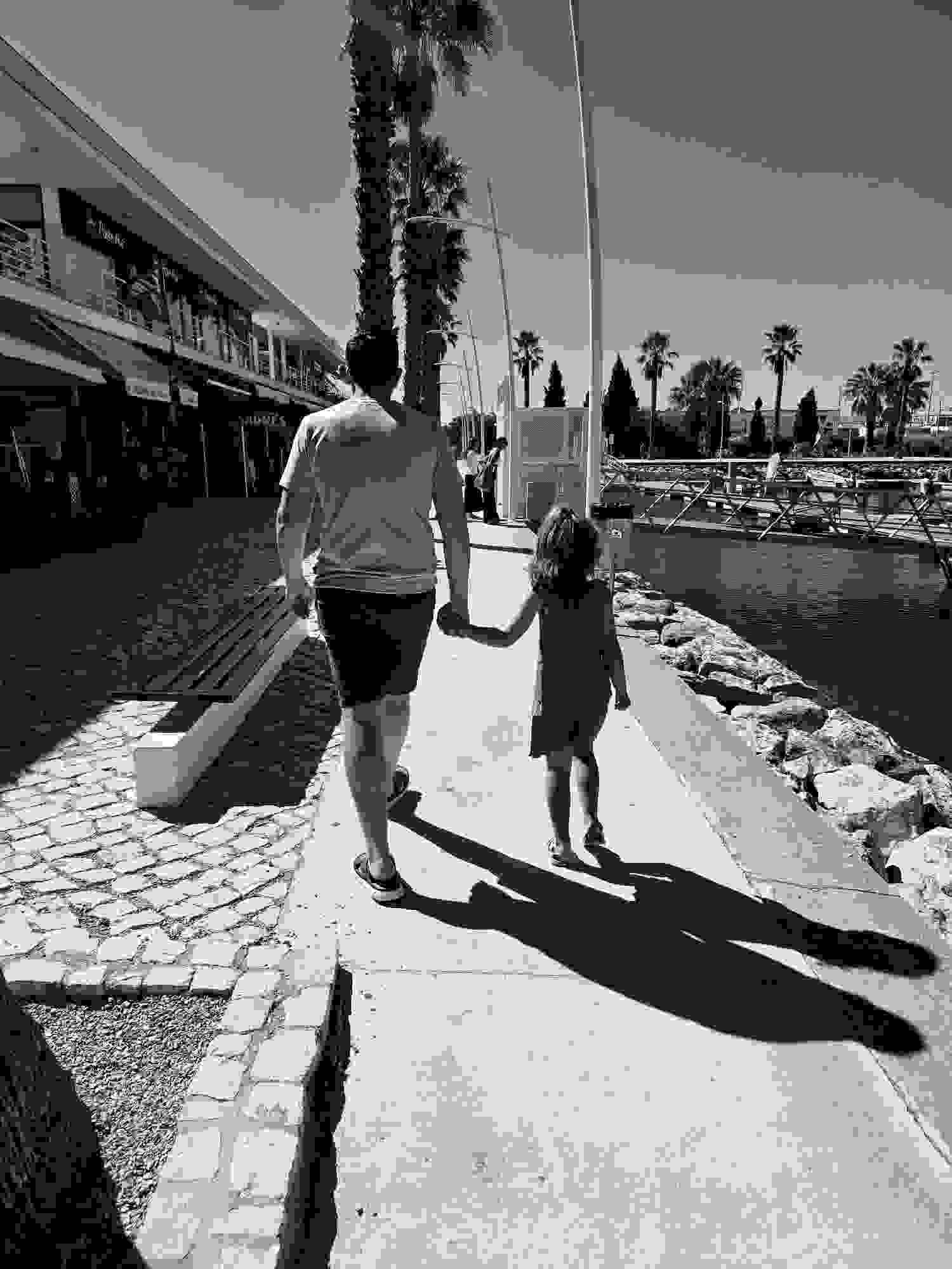 Lagos marina wandelen met dochter